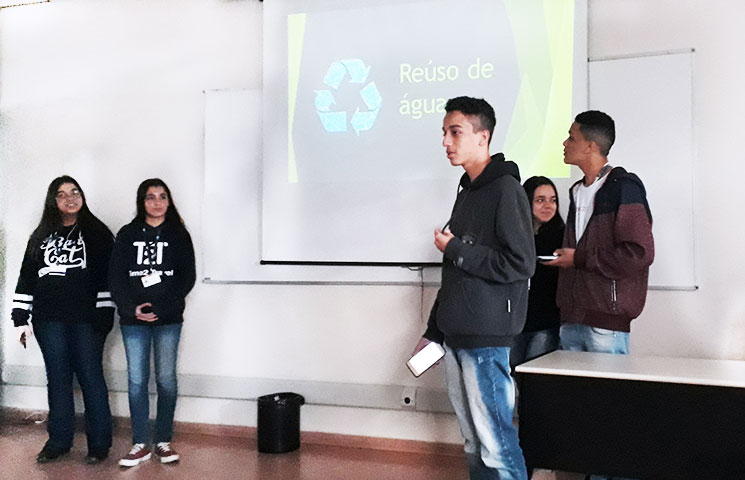 Alunos apresentam trabalho sobre Sustentabilidade