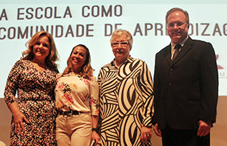 Educadora da Finlândia fala sobre a escola como comunidade de aprendizagem