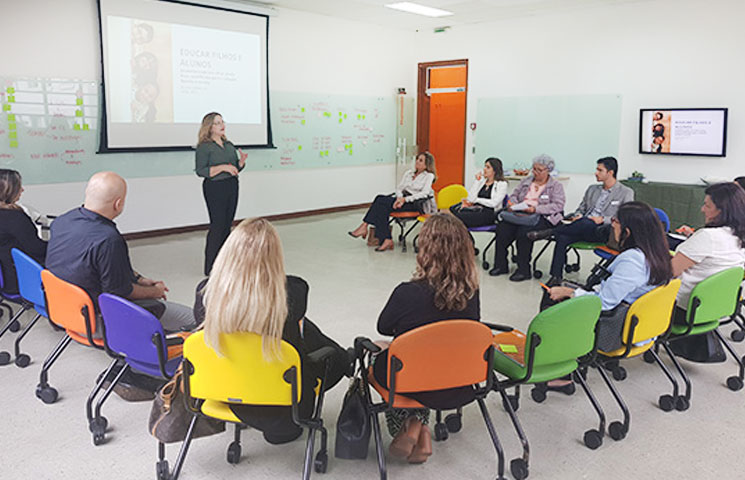 Educar filhos e alunos: Rio Branco convida escolas parceiras para reflexão