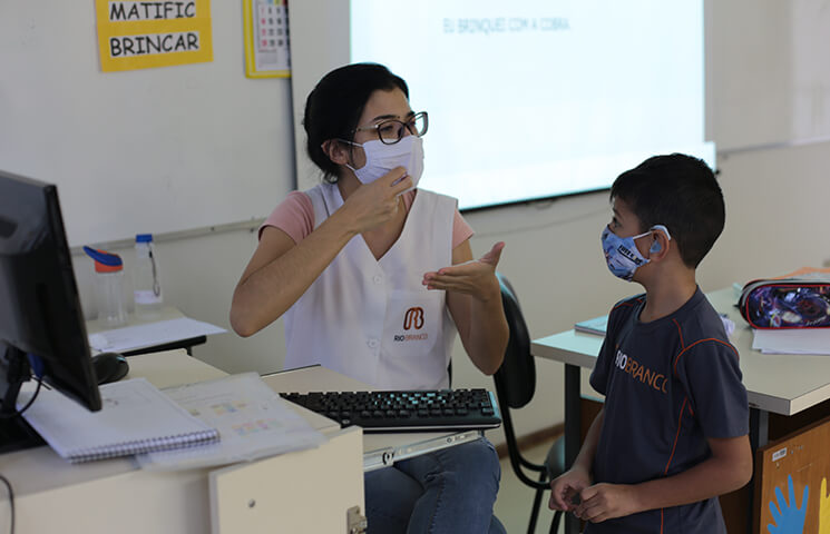 Centro de Educação para Surdos Rio Branco faz novas adaptações para o ensino híbrido