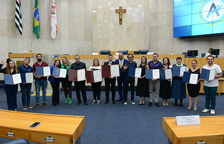 CES Rio Branco recebe homenagem no Dia Nacional da Libras