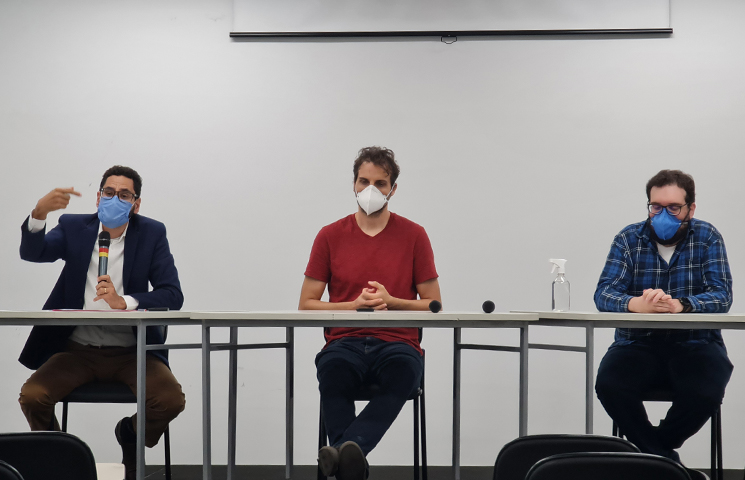 Debate sobre a transição presidencial no Chile