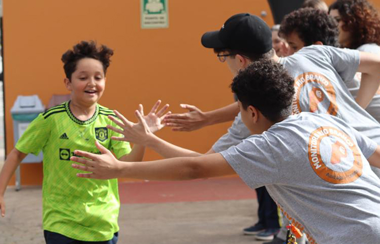 Ruas de Lazer - Brincadeiras de rua em família