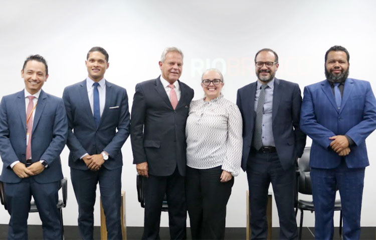 Conversa com Profissionais