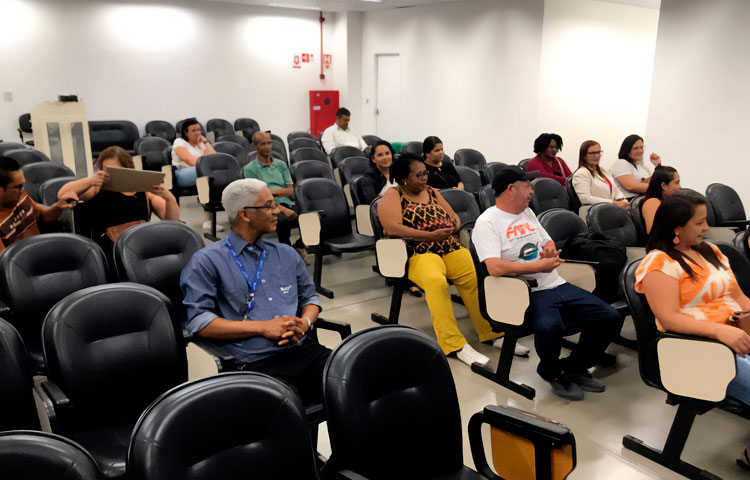 Reunião com familiares 