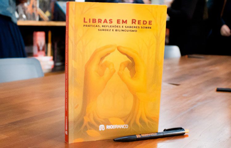 Livro: Libras em Rede