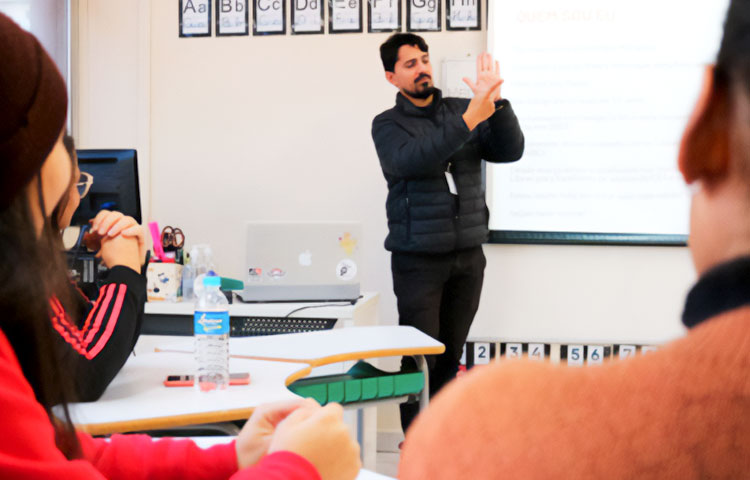 Oficina Rápida de Libras para colaboradores