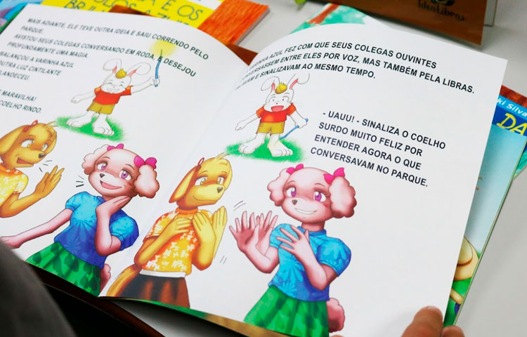 Escritora e ilustradora Viviane Midori