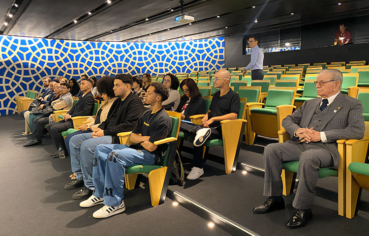 Visita à Câmara de Comércio Árabe Brasileira