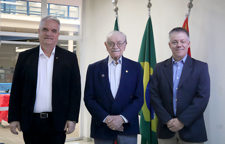 Conversa com alunos da Fatec